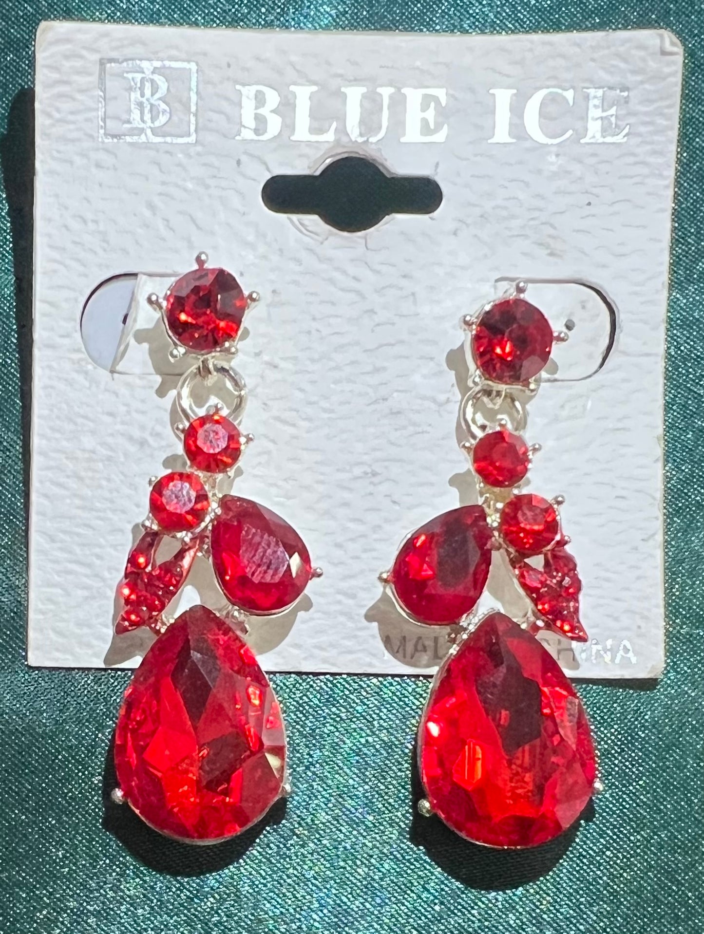 Little’s Dangle Teardrop Earrings