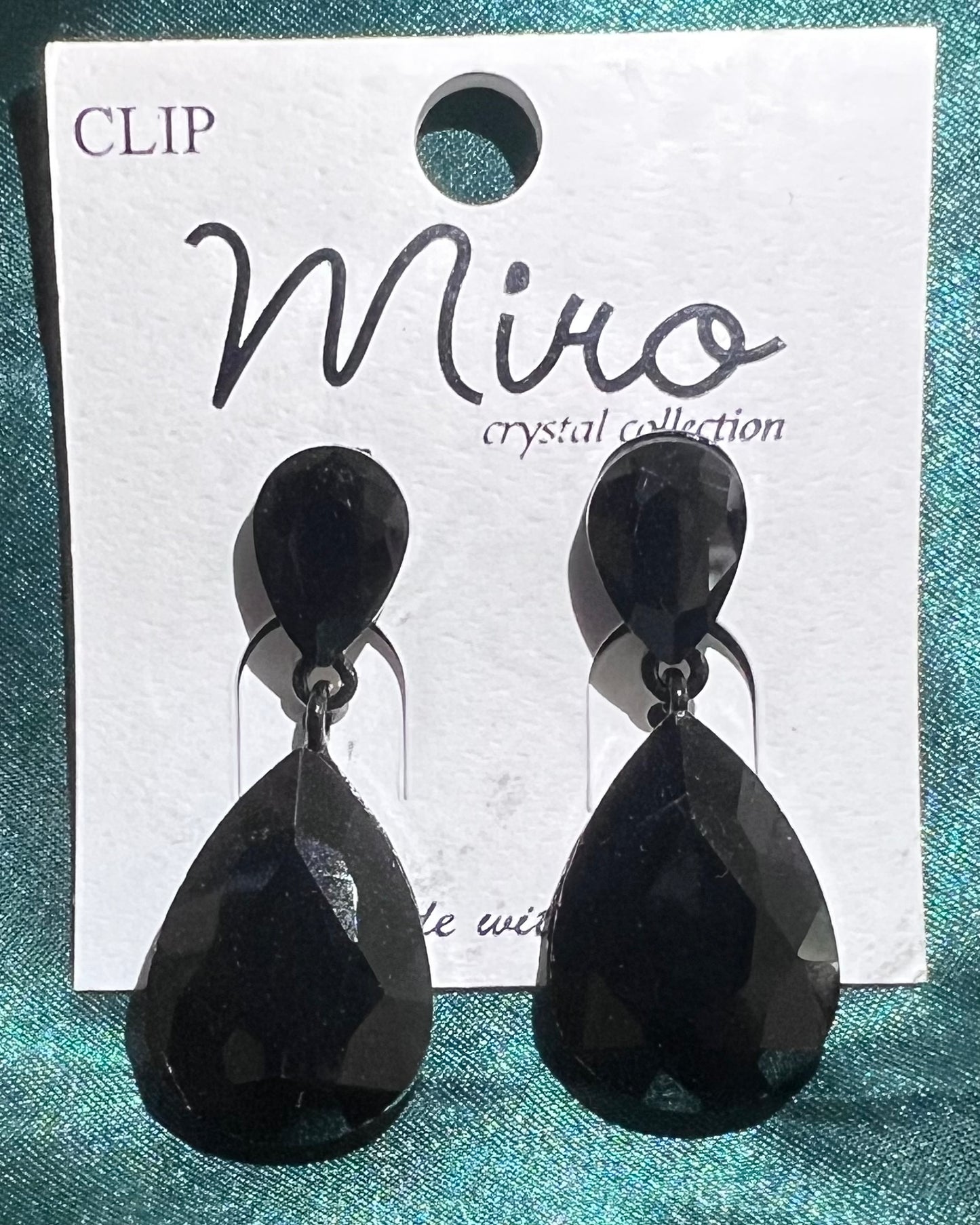 Little’s Clip-On Teardrop Earrings