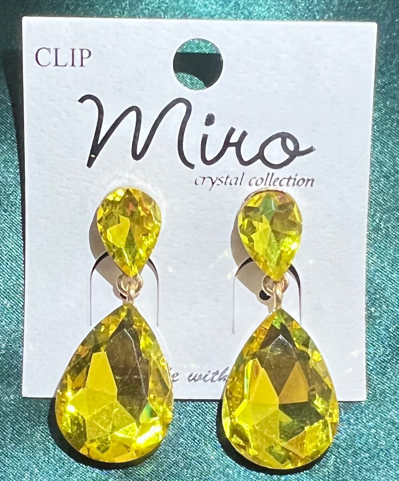 Little’s Clip-On Teardrop Earrings